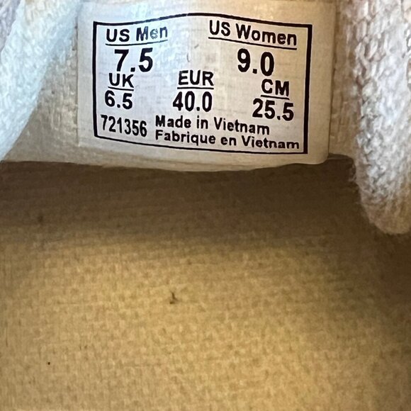 Women's Tan Canvas Vans with leather laces, Size 9 - Picture 6 of 7